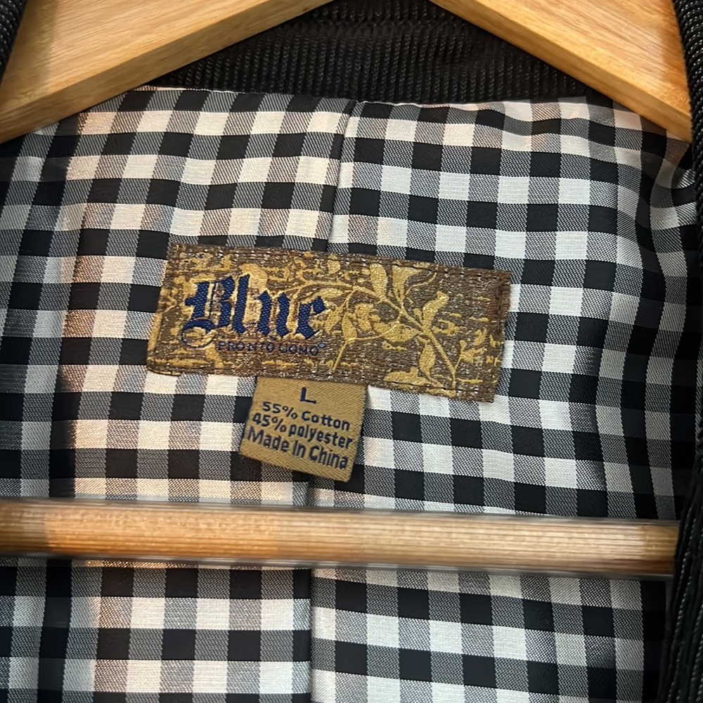 New Black Button Down Jacket With Pockets Size La… - image 2